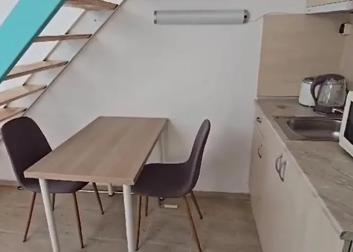 Seaview With Garden & Pool 公寓